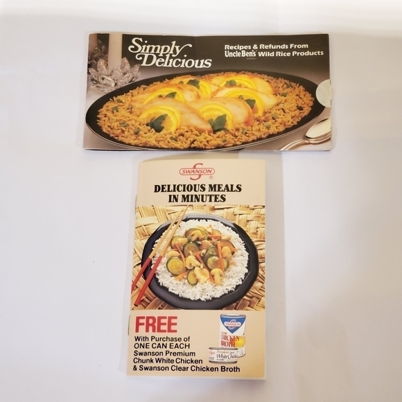 Vtg lot 2 small advertising cookbooks Uncle Ben's & Swanson - Picture 1 of 8